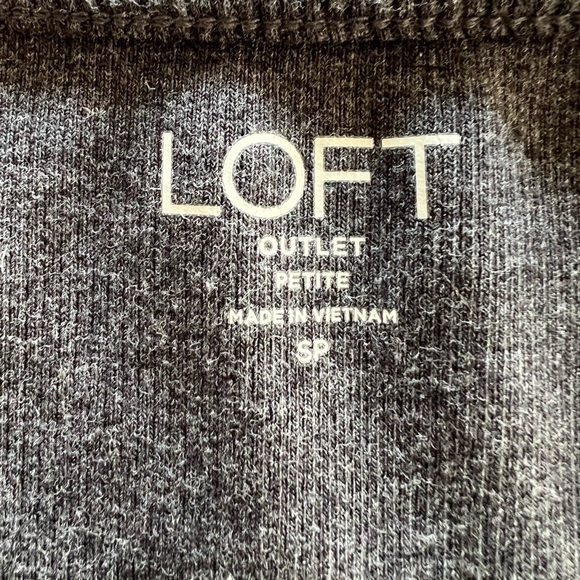 LOFT Outlet top petite small gray short sleeve - Picture 7 of 7